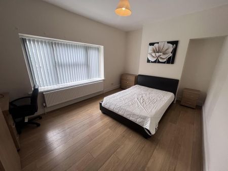 4 bedroom house share to rent - Photo 2