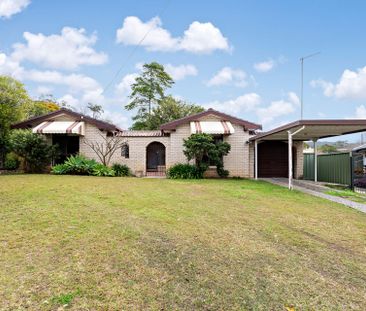 Three bedroom house, 1.5 Bathrooms, Tandem Garage and Carport - Photo 6