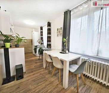 Pronájem bytu 2+1 54 m2 - Fotografie 5