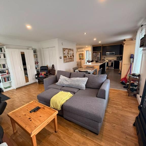 Logement sur 2 étages dans une maison à louer - Rénové en 2021 - Photo 1