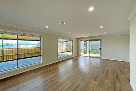 66 Sheoak Street, - Photo 3