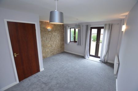 Fairwinds Close, Dronfield, Sheffield, S18 - Photo 2