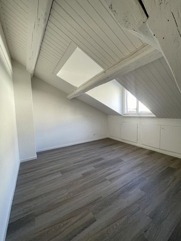Charmant appartement sous les combles de 3 pièces au 4ème étage - Photo 3