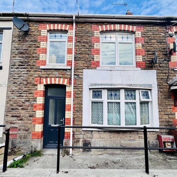 Cwmamman Road, Ammanford, SA18 - Photo 1