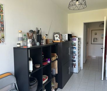 Location Appartement 3 pièces 71m² LYON 4ème - Photo 1