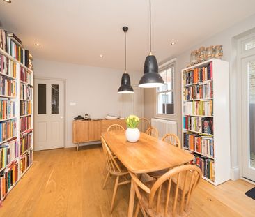 2 Bed Maisonette, Ormiston Grove, W12 - Photo 2