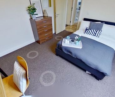 4 bedroom flat to rent - Photo 3