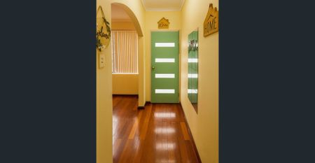 EXCELLENT CODITION 2 BEDDER TOWNHOUSE - Photo 3