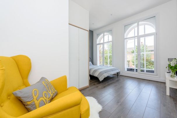 Room in a Shared Flat, Wellington House, L15 - Photo 1