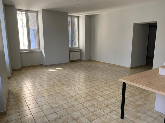 Location Appartement 2 pièces 55m² JOYEUSE 07260 - Photo 1