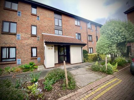 1 bedroom ground floor flat to rent - Photo 5