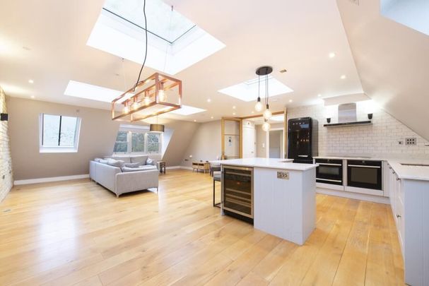 2 Bedroom Flat To Let - Photo 1