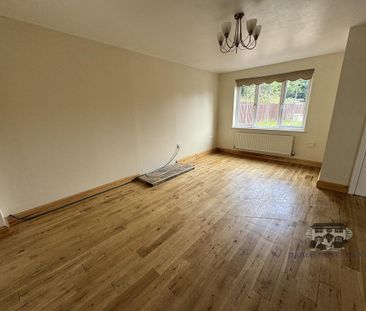 4 bedroom detached house to rent - Photo 2