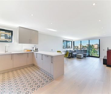3 Bed Flat, Ocean Wharf, E14 - Photo 4