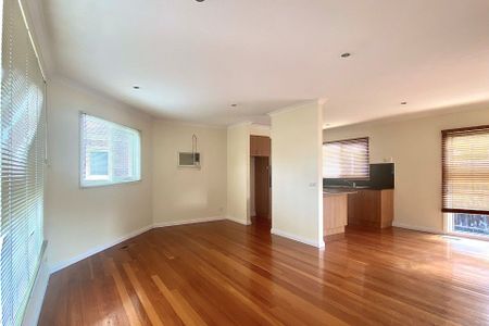 2/130 Colins Street, - Photo 5