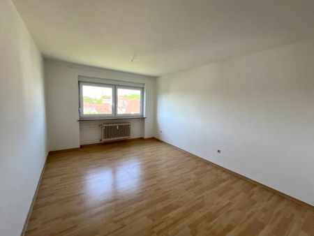 Zentrale Lage mit schöner Aussicht! Modernisierte 2-Zimmer-Wohnung in Neumarkt - Foto 2