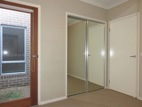 Modern Comfort in a Sought-After Craigieburn Pocket! - Photo 1
