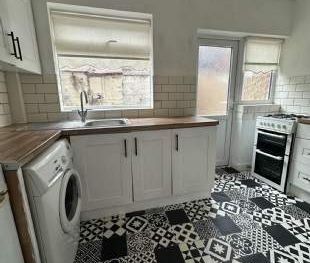 2 bedroom property to rent in Liverpool - Photo 4