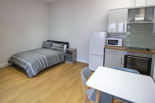 Studio to rent - Photo 1