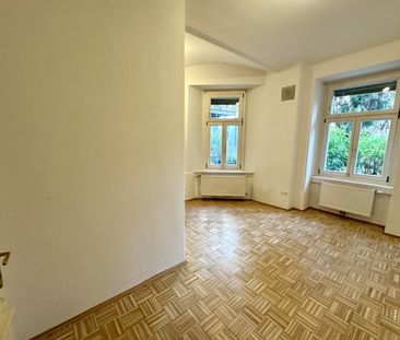 Charmante 2,5-Zimmer-Altbauwohnung mit separater Küche unmittelbar ... - Photo 1