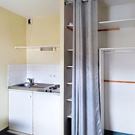 Location Appartement 1 pièce 18m² - Photo 3
