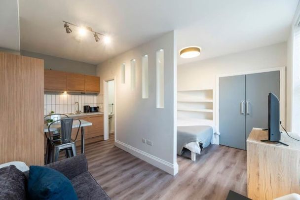 1 Bedroom Flat - Photo 1