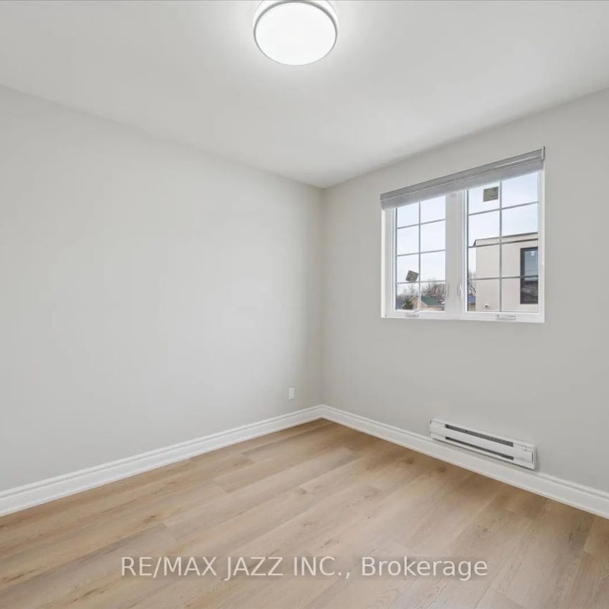 251 Simcoe Street S #203 - Photo 1