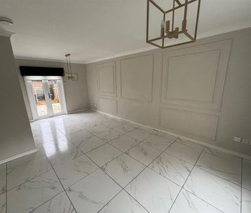 3 bedroom end of terrace house to rent - Photo 1