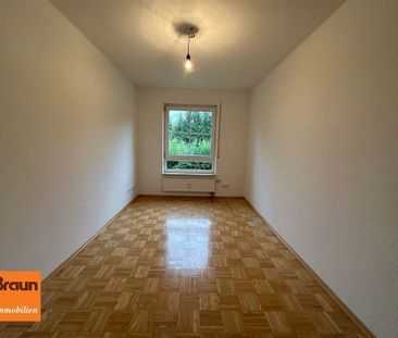 VERMIETUNG! Wunderschöne und moderne 3,5-Zi-Mietwohnung, inklusive EBK und Einzelgarage, in begehrter Wohnlage von VS-Schwenningen, Wohngebiet Deutenberg - Photo 1