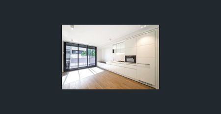 One bedroom in the heart of South Yarra - Photo 3