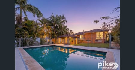 Family Home with Multiple Living Areas & Pool - Photo 5