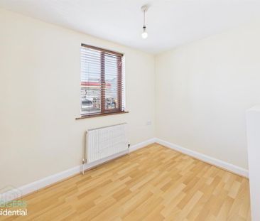 Apt 7, Elm Court, Beersbridge Road, Belfast, BT5 5DS - Photo 4