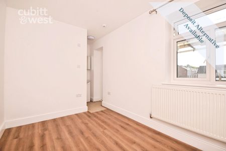 3 bedroom apartment to rent - Photo 3