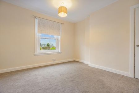 2 bedroom semi-detached house to rent - Photo 3