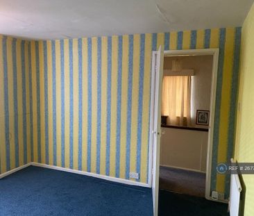 3 bedroom detached house to rent - Photo 2