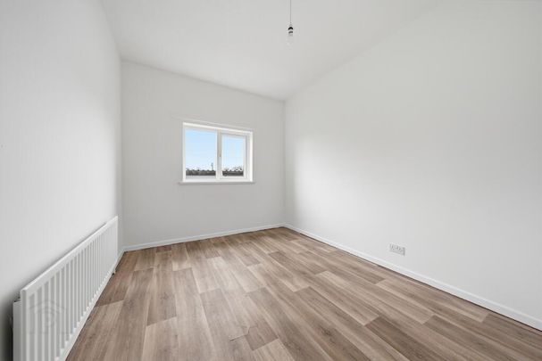 9 North Row, Larne, BT40 2SR - Photo 1