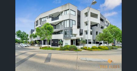 Premium Lakeside Living in the Heart of Caroline Springs! - Photo 4