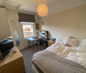 6 bedroom terraced house to rent - Photo 1