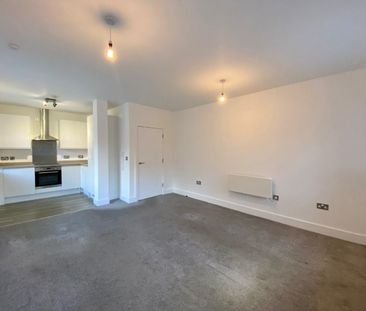 2 bedroom Flat To Let - Photo 1