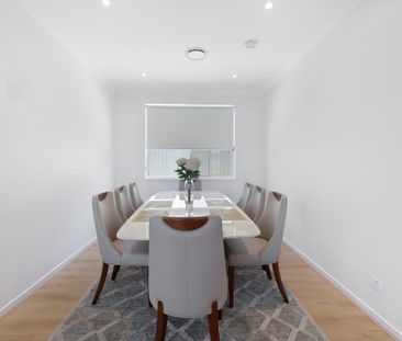 Luxurious Single-Level Sanctuary in Mermaid Waters - Photo 3