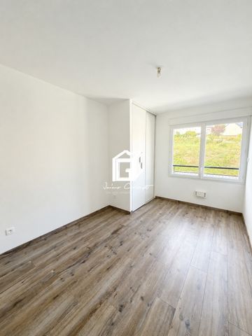 Location Appartement 3 pièces 78m² ONET LE CHATEAU 12850 - Photo 3