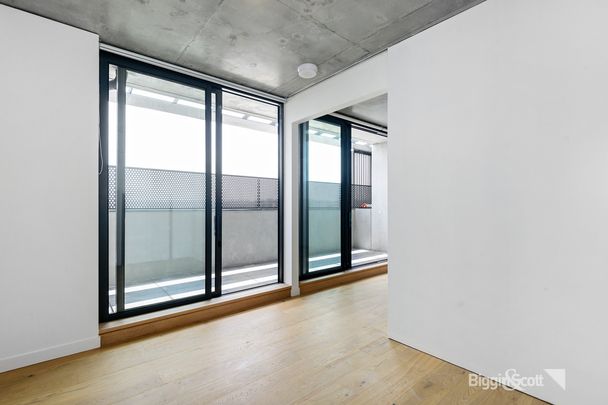 Stunning 2 bedroom apartment - Photo 1