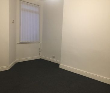 To Let: Crescent Road, Middlesbrough, TS1 4QT. - Photo 3