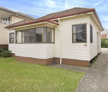 Charming Original Home Moments from the Beach! - Photo 5