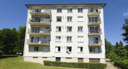 Appartement spacieux de type 4 avec balcon, comprenant: 2 chambres fermées, un salon et un séjour. - Photo 3