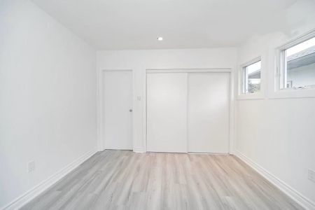 For Lease - 133 Hillview Road, Aurora, Ontario - Photo 3