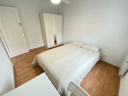 Calle de Orio, Madrid, Community of Madrid 28041 - Photo 4