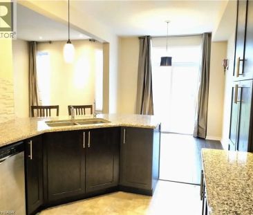 414 BAMBERG Crescent - Photo 2