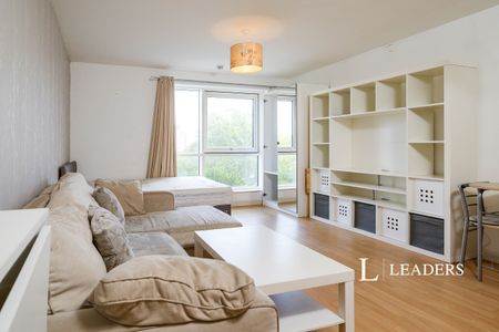 1 bedroom studio to rent The Roundhouse, Gunwharf Quays, Portsmouth, PO1 - Photo 4