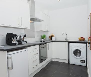 2 bedroom flat to rent - Photo 6